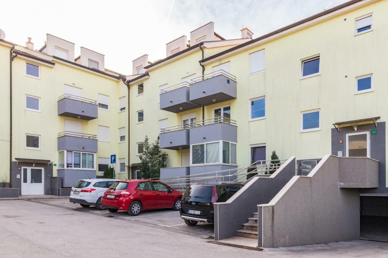 Apartment Klara Pula Luaran gambar