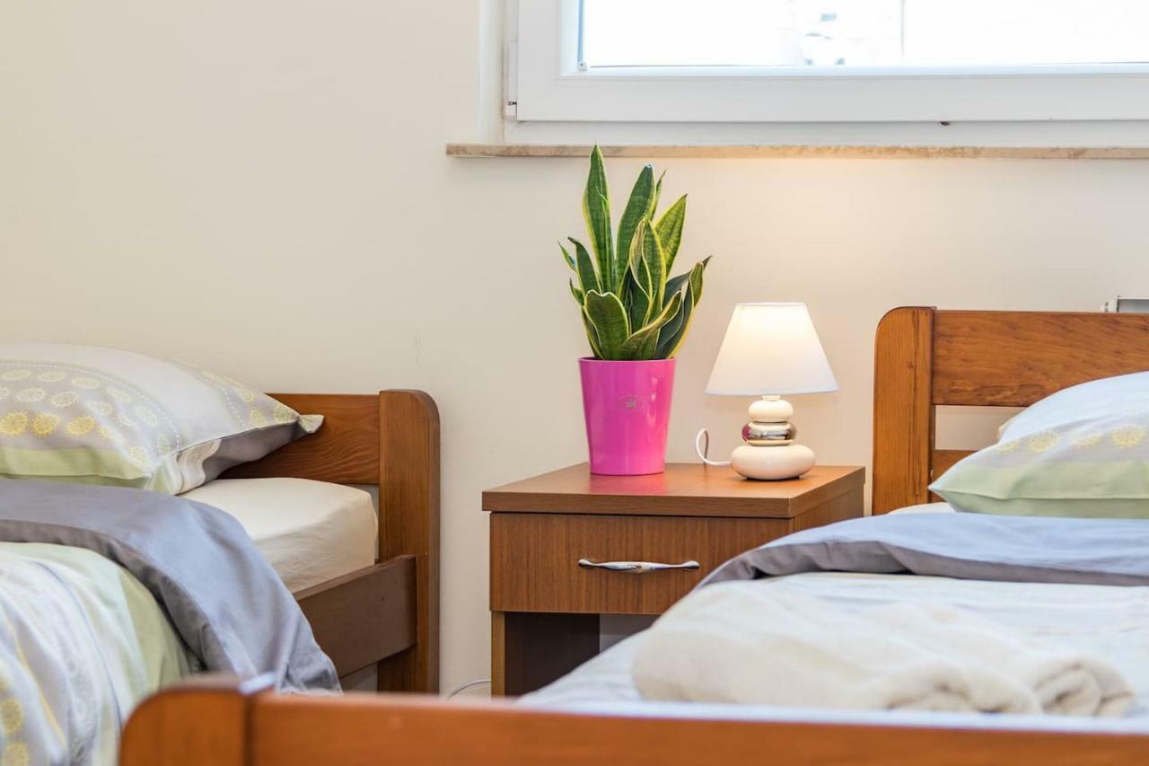 Apartment Klara Pula Luaran gambar